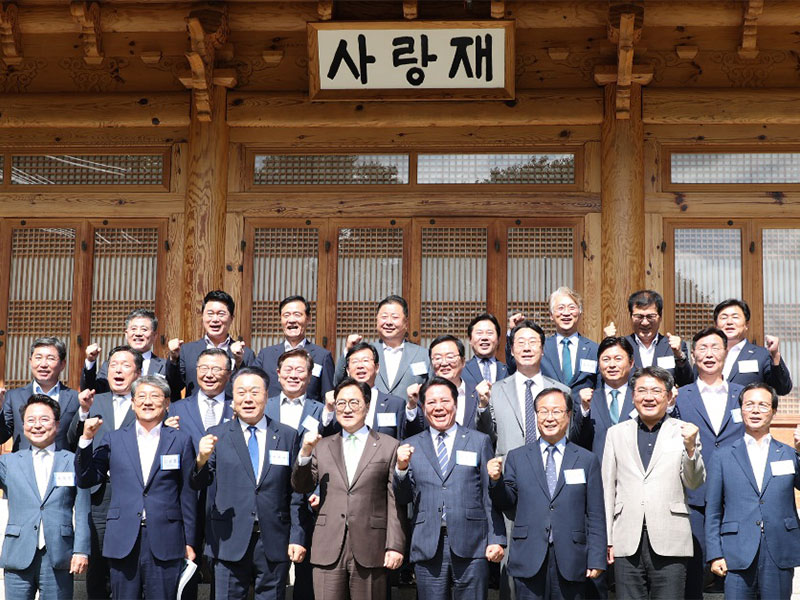 최대호 안양시장 등 참좋은지방정부협의회, 우원식 국회의장과 오찬 간담