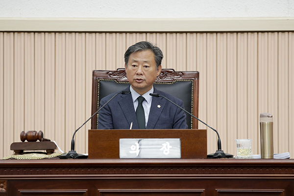 구리시의회,세종~포천 간 고속도로 한강 횡단 교량 명칭 재심의 촉구 건의문안 상정 및 채택