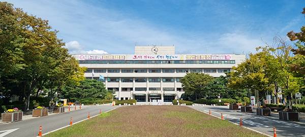 군포시, 당동중학교 부설주차장 개방 협약식 가져