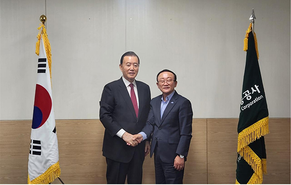 김덕현 연천군수, 홍문표 aT 사장과 연천농업 발전 논의