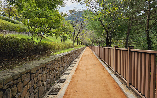 안양시, 병목안시민공원에 맨발산책길・황토체험장 조성