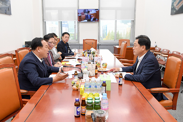 이권재 오산시장, 김선교 국민의힘 의원 찾아 농어촌공사 운암뜰지분 유상양도·서랑지 농진구역 해제 지원 요청