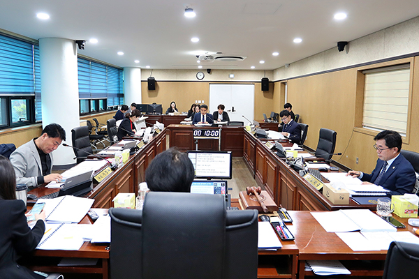 의왕시의회, 한채훈 의원“늦어서 죄송합니다. 제대로 예우하겠습니다”