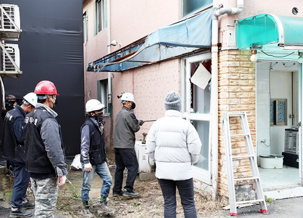 파주시, 용주골 불법건축물 4개동 강제철거, 중단없는 과감한 행정대집행 추진