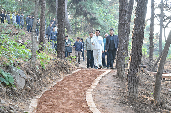 포천시, 반월산성 맨발둘레길서 10월 확대간부회의 개최 시정 현안 논의