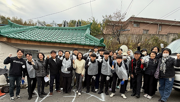 구리시, 교문1동 교문리교회 도르가봉사회와 연탄배달 봉사