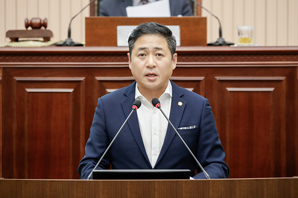 구리시의회, 정은철 의원 강도 높은 재정 개혁을 통해 시민이 행복한 구리시 구현