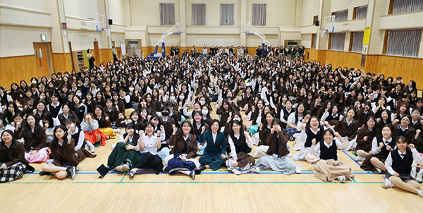 김보라 안성시장, 안성여자고등학교 특별 강연 진행