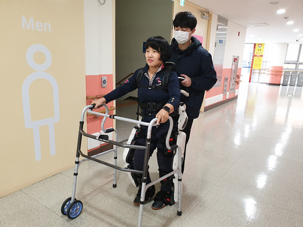 화성특례시, 전국 최초 장애인 로봇재활부터AI이동서비스까지