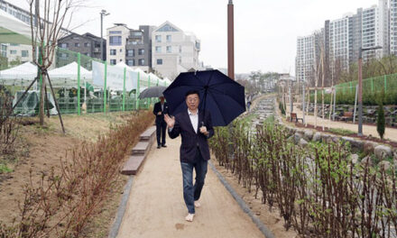 신상진 성남시장, ‘대장지구 맨발 흙길 개장식’ 참석