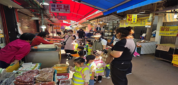 서울 금천구, 비단길현대시장 관광지로 변신중 야시장 등 문화관광형 특화시장 추진
