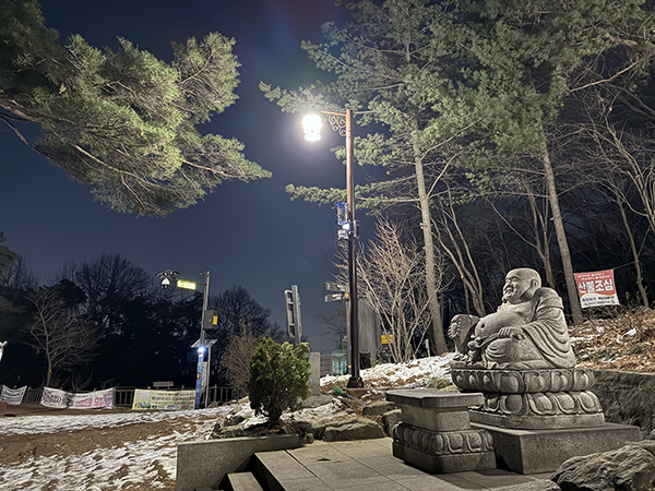 서울 금천구, 새 보안등이 밝히는 호압사의 밤 호압사 보안등 교체 및 추가 설치 완료