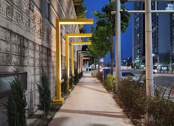 안양시, 호계3동 경수대로 주변 보행도로에 특색있는 조형물 설치