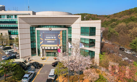 화성특례시의회, 배정수 의장 복수담당관제 개정 환영