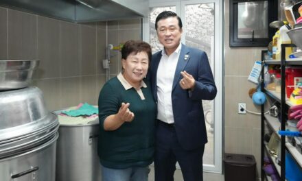 손영준 노원구의장, ‘노원사랑봉사회’ 현장 찾아 봉사자들 격려