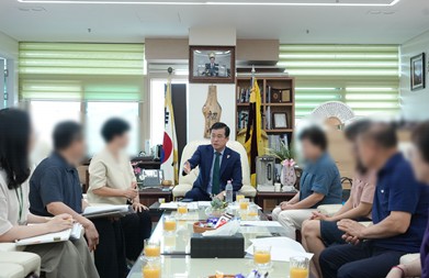 손영준 노원구의장, “의장실은 주민 향해 열려 있어야” 집무실서 민원 듣고 해결