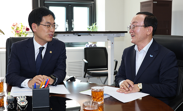 김덕현 연천군수, 김민재 행정안전부 차관에 지역현안 건의