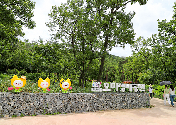 서울 금천구, 곳곳에서 금나래를 찾아보세요. 일상 공간에 금나래 캐릭터 조형물 설치