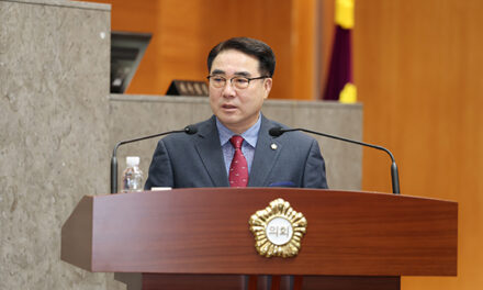 서울 금천구의회, 장규권 의원 금빛공원 조성사업 및 대명여울빛거리 옥외영업 관리 개선 촉구