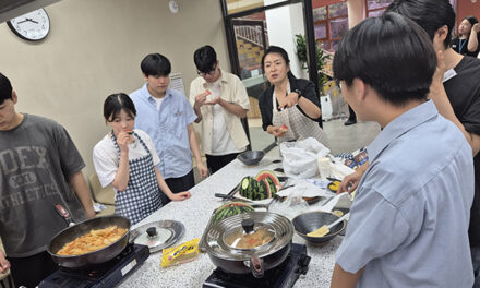 군포시의회, 떡볶이 조리하며 조례 논의
