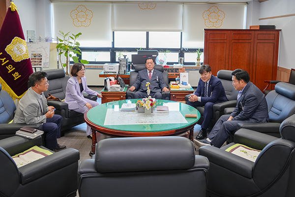 안성시의회, 안성시와 정례 간담회 개최