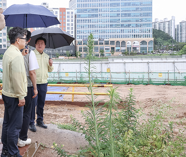 임병택 시흥시장, 호우 속 월곶판교 복선전철 3공구 현장 긴급 안전 점검