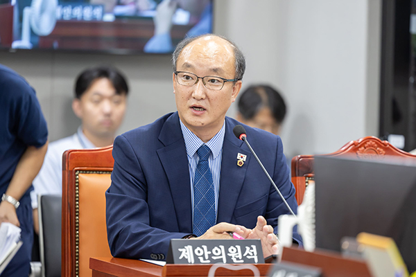 경기도의회, 김동영 의원 경기도 31개 시군 물류창고 허가 기준 통일에 나선다