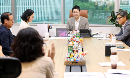 경기도의회, 김진경 의장 학교급식 관련 시민단체와 정담회 가져