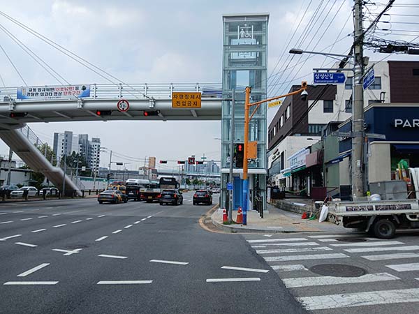 서울 금천구, 석수역 보도육교 엘리베이터 교체 완료
