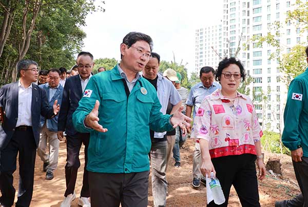이상일 용인특례시장, 남사읍 한숲산내음근린공원 찾아 정비사업 확인