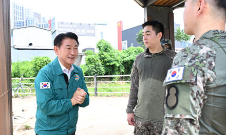 의정부시, 육군 제8기동사단 의정부 수해복구 지원 관‧군이 한마음으로 하천 복구 총력