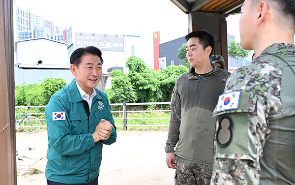 의정부시, 육군 제8기동사단 의정부 수해복구 지원 관‧군이 한마음으로 하천 복구 총력