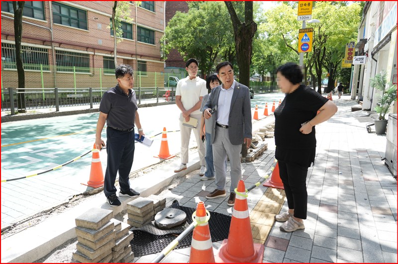 노원구의회 유웅상 의원, 공릉동 태강아파트 주변 도로 배수 개선공사 현장 점검