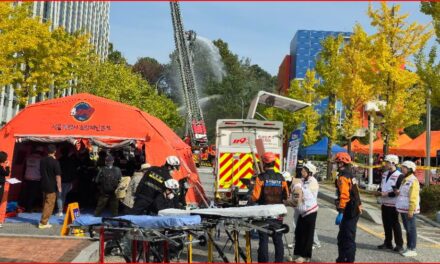 노원소방서, 2025 긴급구조종합훈련 실시…출동로 확보를 위한 불법 주정차 강제 처분 조치 시연