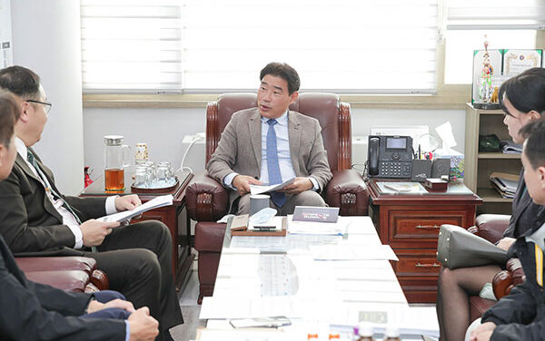 김운남 고양특례시의회 의장, 고양산업진흥원과 공공형 창업기획자 관련 간담회 진행