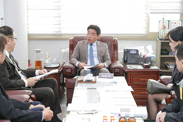 김운남 고양특례시의회 의장, 고양산업진흥원과 공공형 창업기획자 관련 간담회 진행