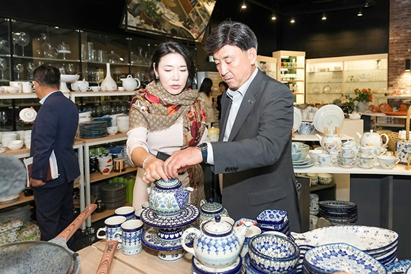방세환 광주시장, 명품 식기 전문기업 ㈜유리스컴퍼니 방문 현장 소통 강화