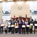 연천군의회, 지역의 버팀목 된 모범 군민 13명에 의장 표창