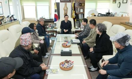 손영준 노원구의장, 친환경정책 배우러 온 네팔 시장단 맞아