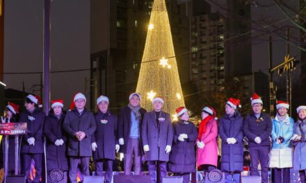 오승록 노원구청장, ‘경춘선 공릉숲길 크리스마스 마켓 및 빛의 거리 점등식’ 참석