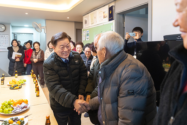 박승원 광명시장, 경청 행정 현장서 민원 해법 올해 마지막 ‘우리동네 시장실’로 일직동 찾아