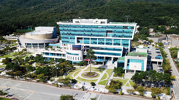 이천시, 2026년‘누구나 돌봄’ 제공기관 모집 및 업무협약 체결