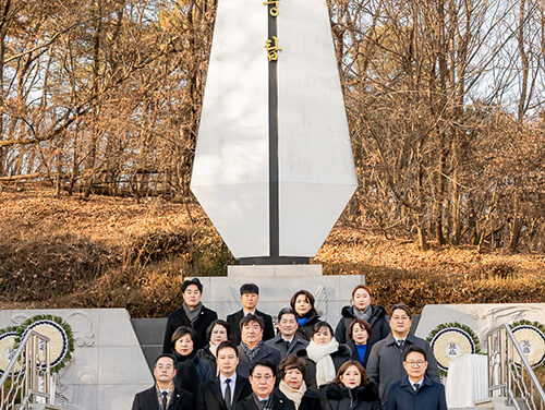 남양주시의회, 신년 현충탑·정약용 묘역 참배로 의정활동 시작