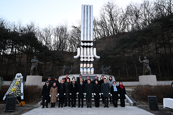 의정부시, 2026년 병오년 신년 현충탑 참배 실시