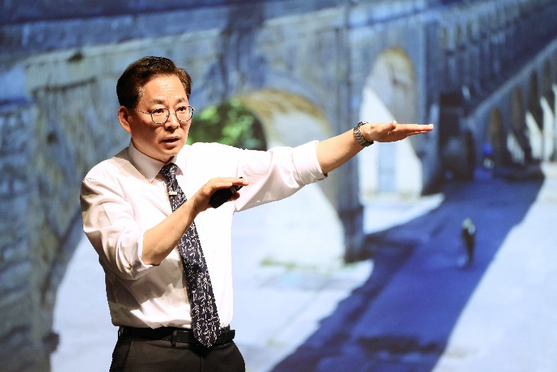 윤광식 서울 성동구청장 예비후보, 더불어민주당 정강정책과 연계한 지역 성장 전략 제시