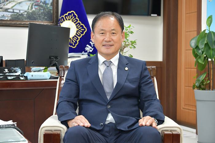 인터뷰 – 제9대 동두천시의회 김승호 의장