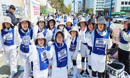 경기장애인부모연대 남양주시지회, ‘남양주 장애인부모들’ 국회 앞 오체투지 참여…“내 아이와 평범하게 살 권리를 위해”