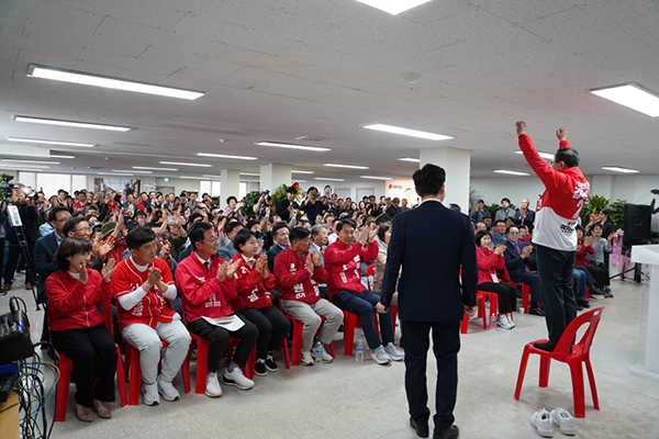 김덕현 연천군수 후보, 군민 운집 속 선거사무소 개소식 성황리에 개최