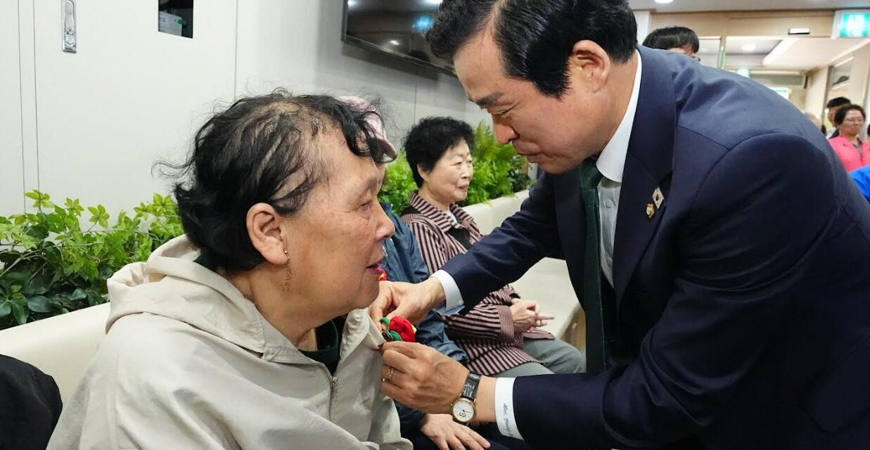 노원구의회, 어버이날 기념 행사에서 어르신들께 존경의 마음 전달
