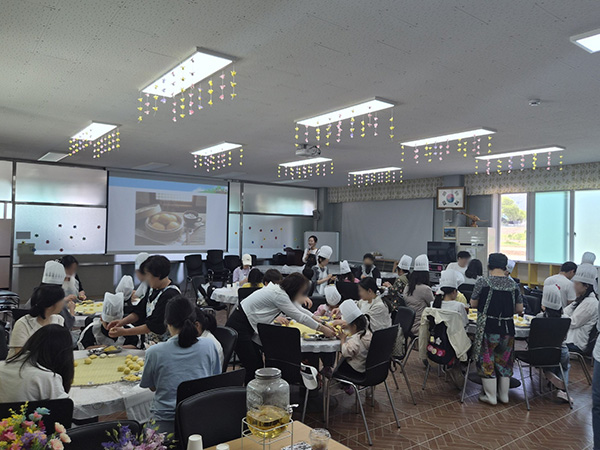 안양시, 가족센터 한부모 가족 농촌 체험 “실버 세대가 든든한 후원”